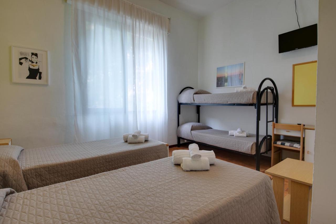 Hotel Villa Merope Rimini Exterior photo